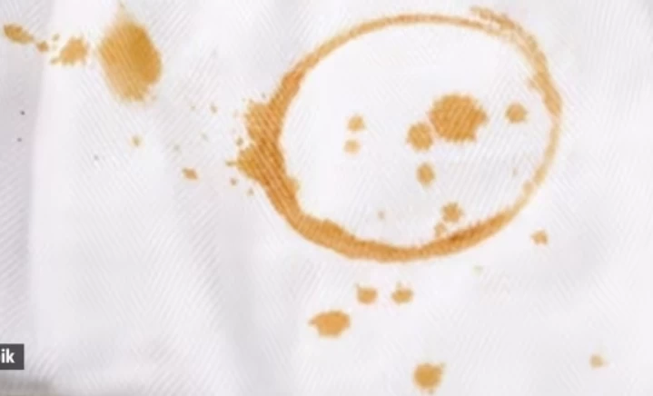 Effective Hacks for Removing Tea Stains: Lemon Juice and Vinegar to the Rescue!