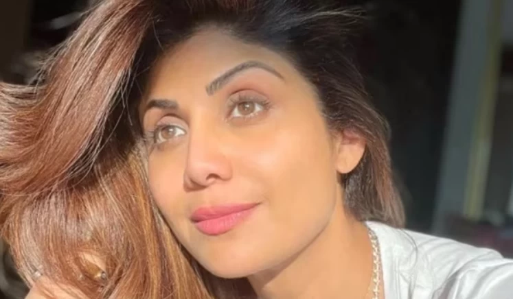 Shilpa Shetty Kundra's Recipe for Washboard Abs: The Power of Planks