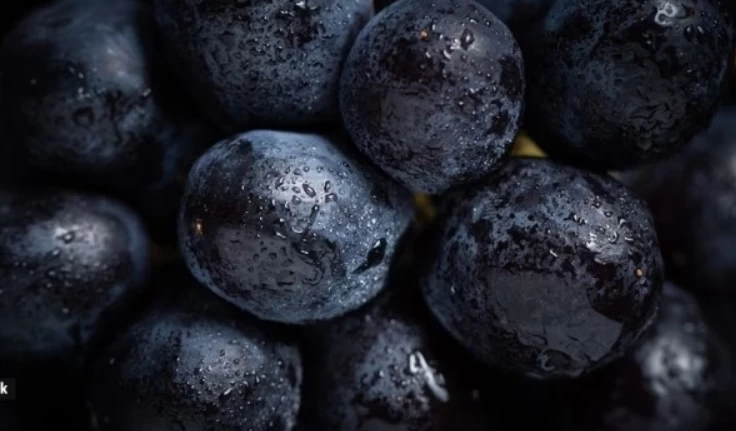 Unveiling the Nutritional Richness and Health Benefits of Black Grapes: What You Need to Know